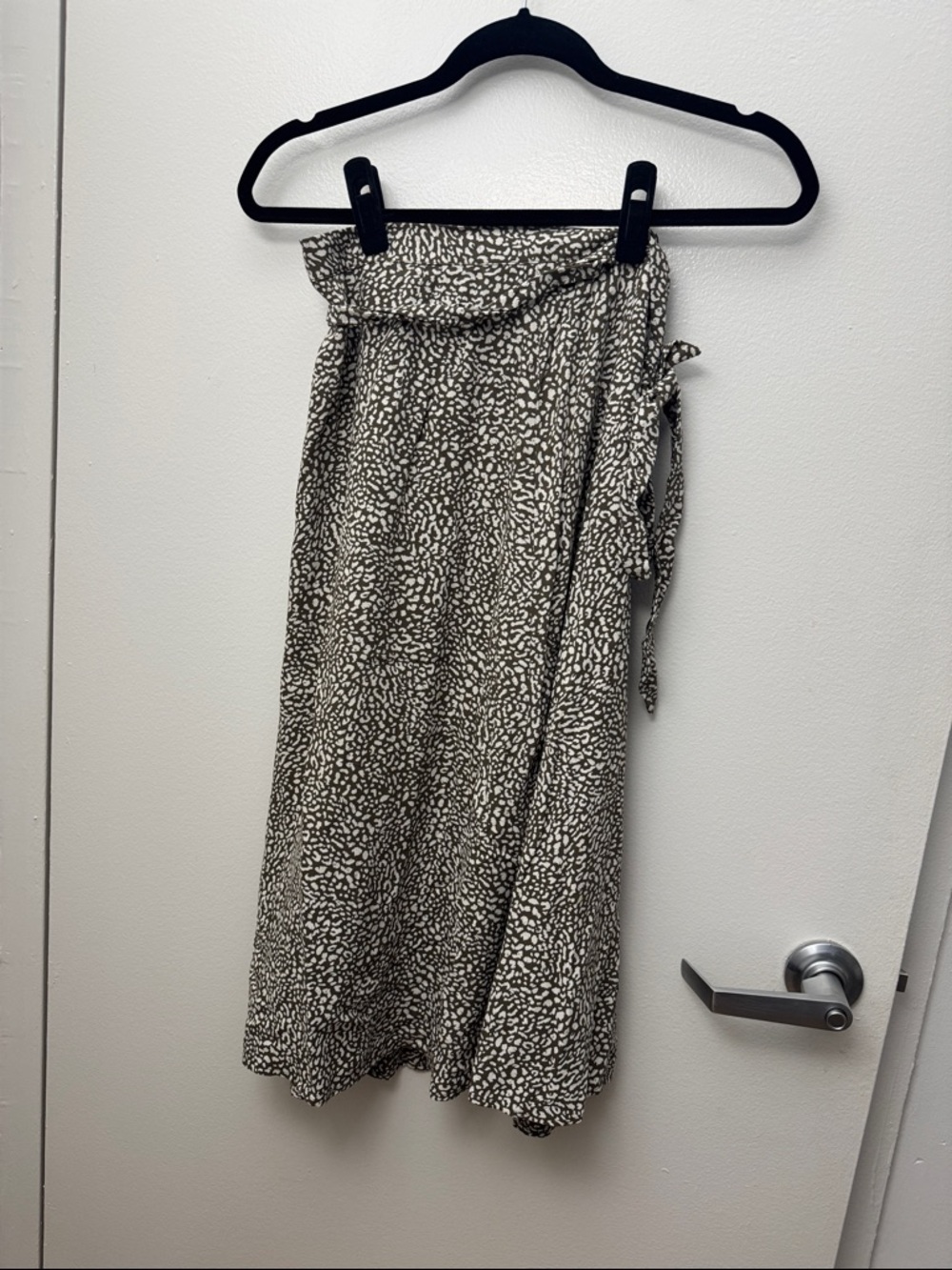 LOFT Printed Midi Wrap Skirt